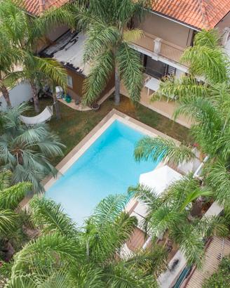 IMMOBILIARE GROUP.VILLA PRESTIGIOSA PISCINA