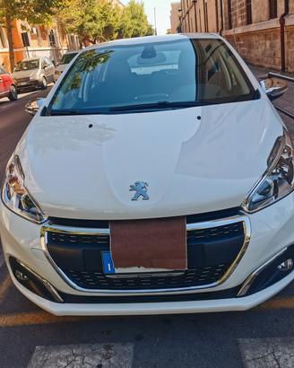 Peugeot 208  1.6 BlueHdi 75cv Allure