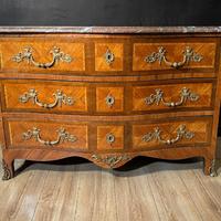 Antico Comò Balestra