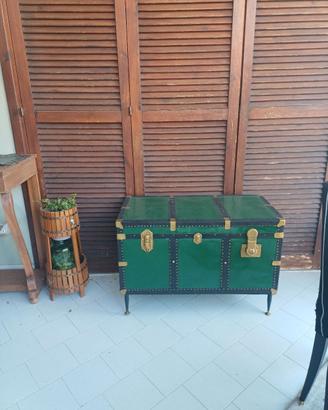 vecchio baule vintage restaurato 