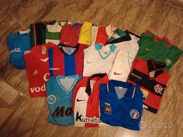 Maglie calcio e sciarpe