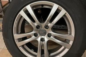 Cerchi lega MAK 17 con pneumatici Continental