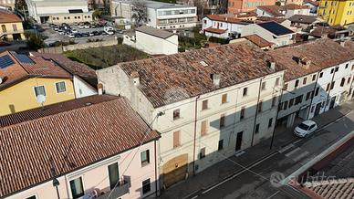 CASA SEMINDIPENDENTE A BELFIORE