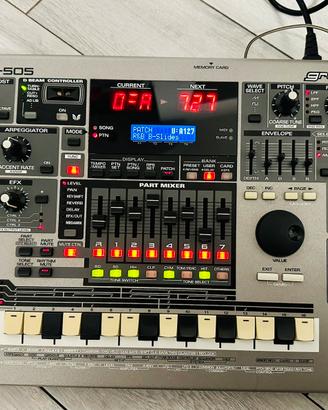 Roland Mc 505