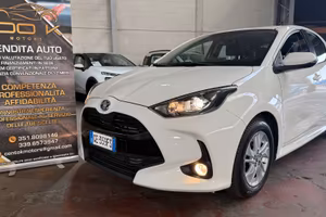 Toyota Yaris 1.5 Hybrid 5 porte Business