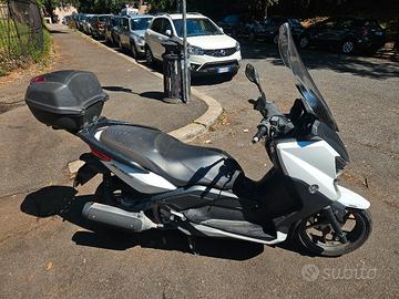 Yamaha XMax 250 del 2016 con 25.000 km