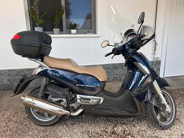 Aprilia scarabeo 400