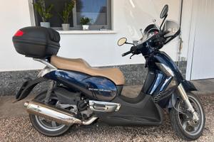 Aprilia scarabeo 400