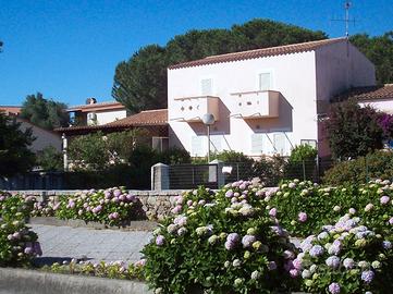 Casa Vacanze (PORTO POZZO/ GALLURA)