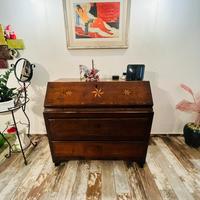 Scrittorio in arte povera