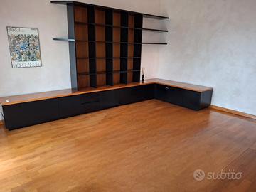 Libreria angolare ideale per soggiorno