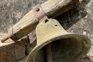 Campana da carico in bronzo