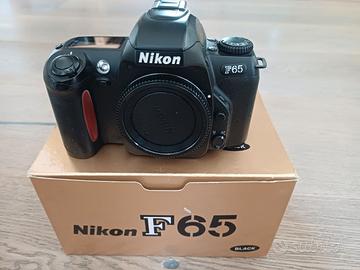 Macchina fotografica a rullino