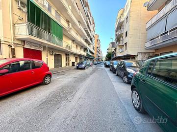 2 LOCALI A NAPOLI