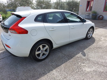 Volvo v 40 kinetic