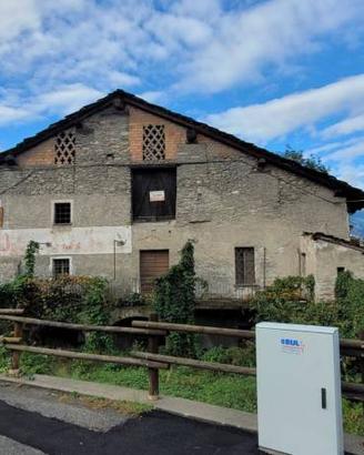 Rustico / Casale di 500 m² a Aymavilles