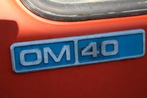 Motore e cambio di Om 40 con pompa ribaltabile
