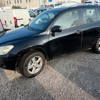 Toyota RAV 4 2.2 D-4D 136 CV Luxury SUV
