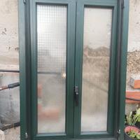 Infissi in alluminio con telaio