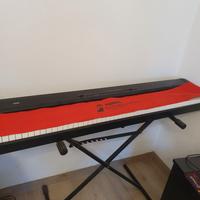 Pianoforte elettronico con tasti pesati
