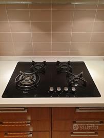 Piano cottura Whirlpool AKT 466