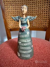 Statuina Kelly Rea Robert