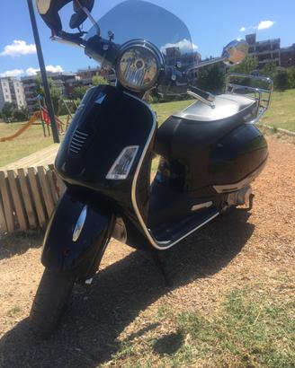Vespa 300 GTS 2011