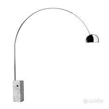 Lampada da terra tipo Castiglioni