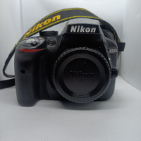 NIKON D3300 CON AF-S DX 18-55 mm