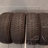 Pneumatici Invernali KUMHO 215/50 R18
