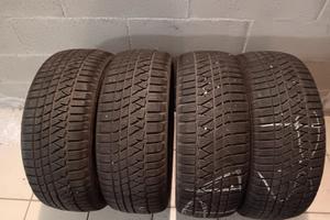 Pneumatici Invernali KUMHO 215/50 R18