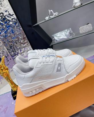 lv trainer bianche