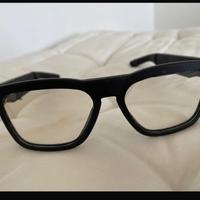 Occhiali da sole con auricolare Bluetooth
