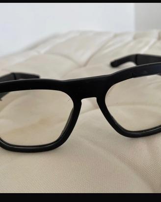 Occhiali da sole con auricolare Bluetooth