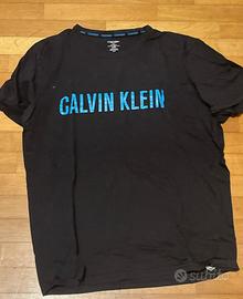 naglietta t-shirt calvin klein taglia L