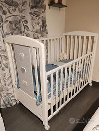 lettino con sponde reclinabili