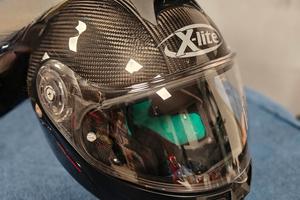 Casco X-lite carbon modulare.