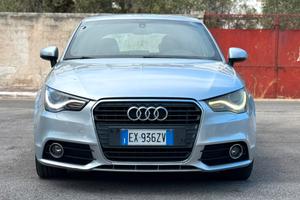 Audi A1 1.6 TDI 105 cv Attraction
