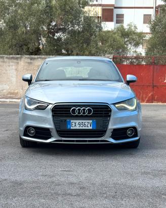 Audi A1 1.6 TDI 105 cv Attraction