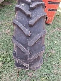 Pneumatico 320/85r20 12.4r20 320/85 r20