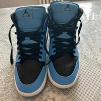 Jordan 1 mid university blue numero 43