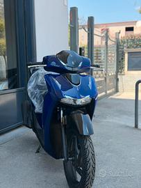Honda SH 125 vetro blu