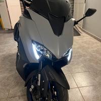 Tmax 560 2021