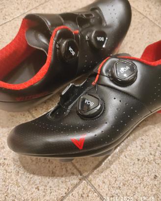 Scarpe ciclismo Vittoria nero/rosso numero 41