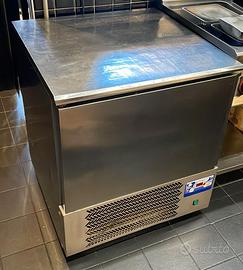 Abbattitore profess. 5 teglie – NON funzionante