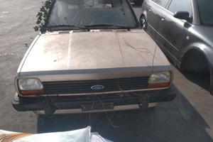 Ford Fiesta MK1 demolito per ricambi 