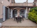 villetta-a-schiera-di-223-m²-con-4-locali-e-box-au