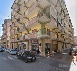 3 LOCALI A SANTA MARIA CAPUA VETERE