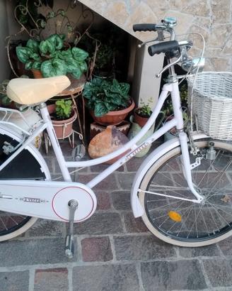 Bici city girl bianca con cestino + blocca raggio 
