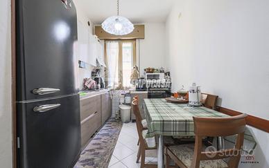 TRILOCALE AL PIANO RIALZATO